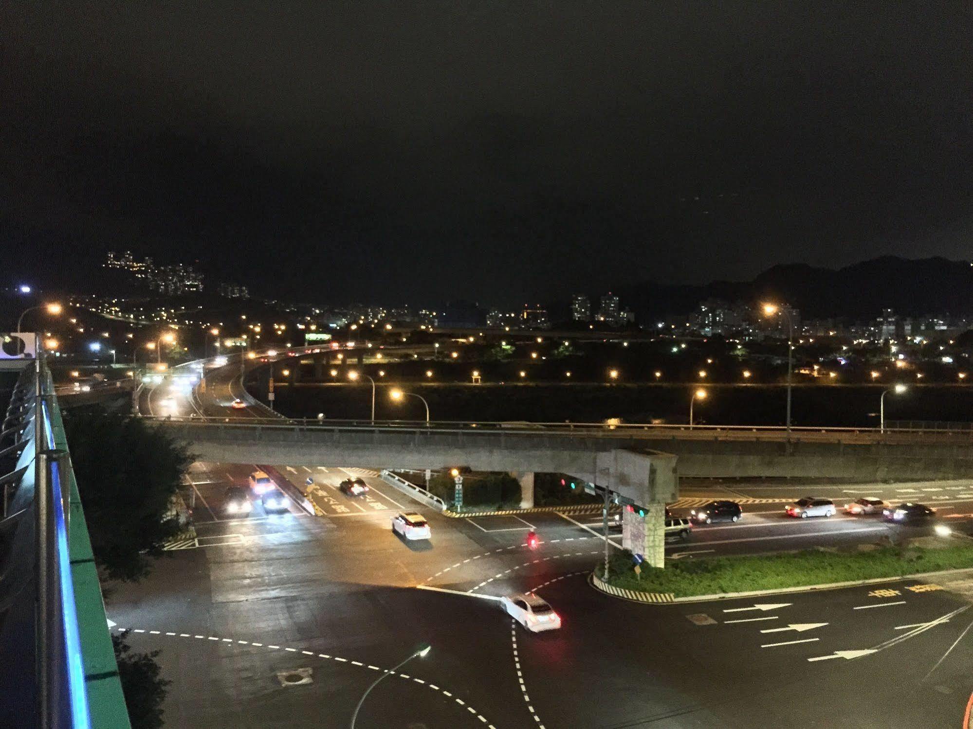9 Hotel Xindian Bagian luar foto